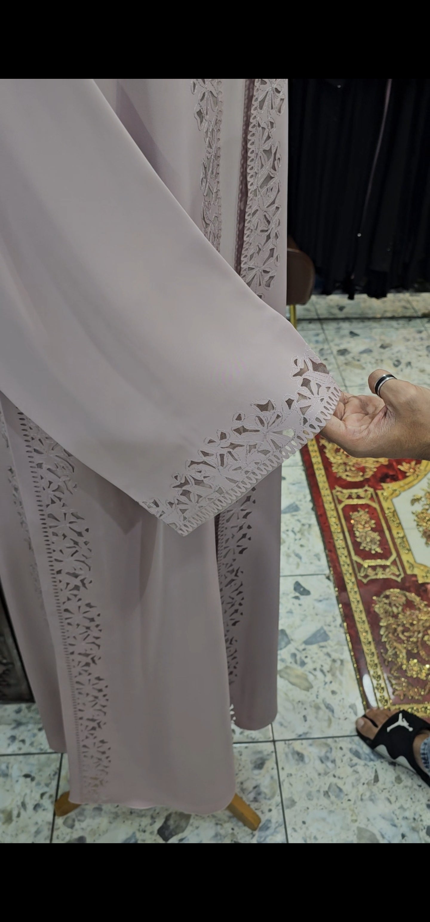 Rose laser cut abaya