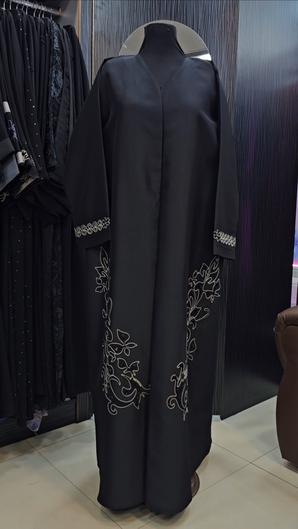 Black design abaya