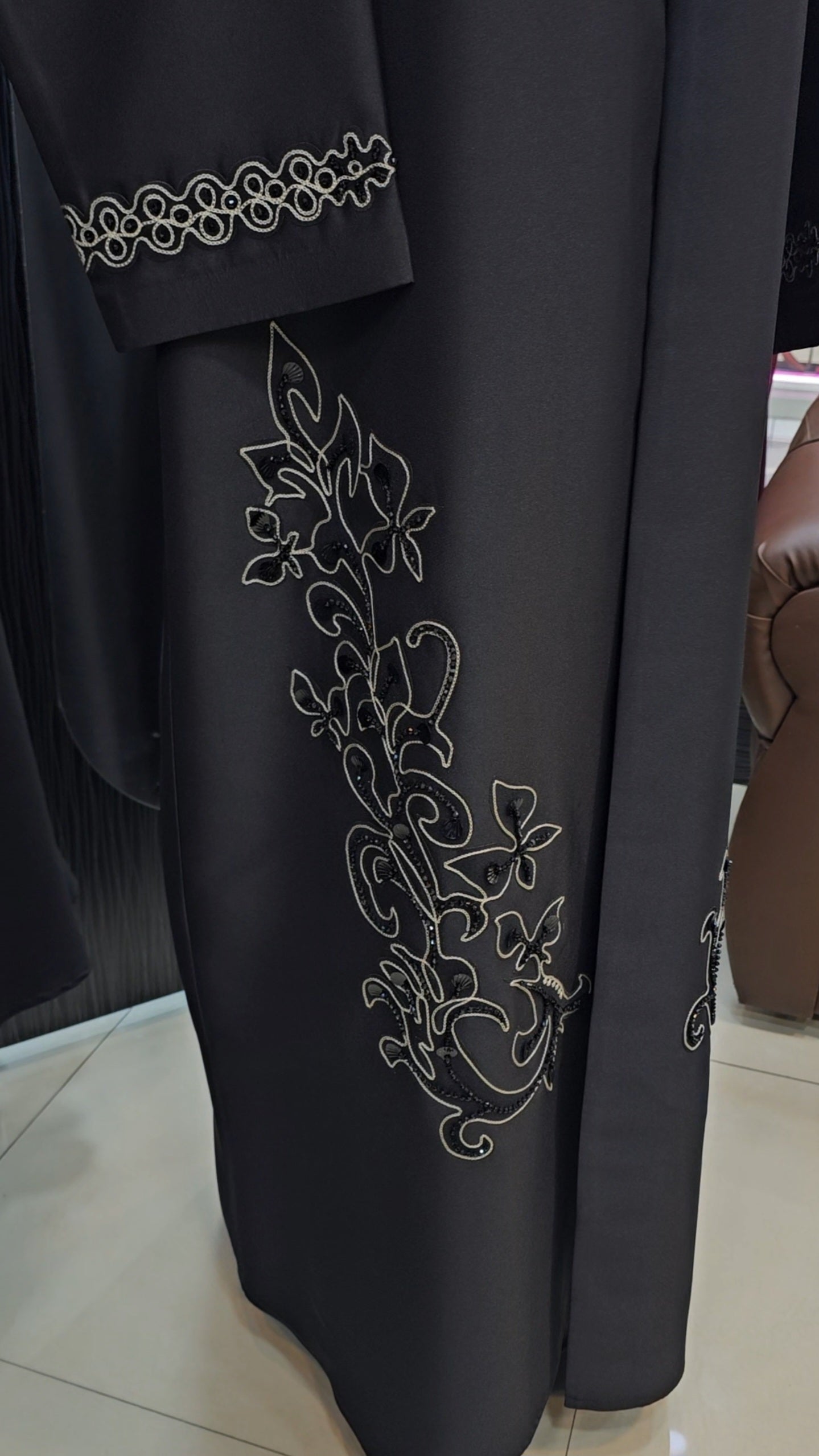 Black design abaya